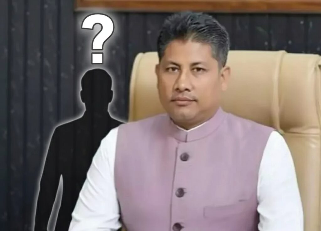 পীযূষ হাজৰিকাৰ ছত্ৰচায়াত লুন্ঠন চলোৱা কোন এই আৰ এছ গান্ধী ? কাৰ সাহসত আৰ এছ গান্ধীয়ে দখল কৰিছে ইটোৰ পিছত সিটো শিলৰ কুৱেৰী?