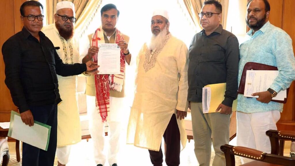 কিয় অসমৰ কংগ্ৰেছ-নেতৃত্বাধীন বিৰোধীৰ ৰাজনীতিত বদৰুদ্দিন আজমলৰ কোনো ঠাই নাই