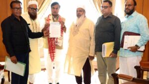 কিয় অসমৰ কংগ্ৰেছ-নেতৃত্বাধীন বিৰোধীৰ ৰাজনীতিত বদৰুদ্দিন আজমলৰ কোনো ঠাই নাই