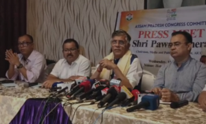 অসমঃ নিৰ্বাচনৰ পূৰ্বে ঘোষণা কৰা চৰকাৰী আঁচনিসমূহক লৈ বিজেপি চৰকাৰক সমালোচনা পৱন খেৰাৰ; কংগ্ৰেছক “বিশ্বাসযোগ্য” বিকল্প বুলি মন্তব্য।